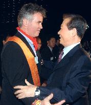 Hiddink given S. Korea's athletic decoration